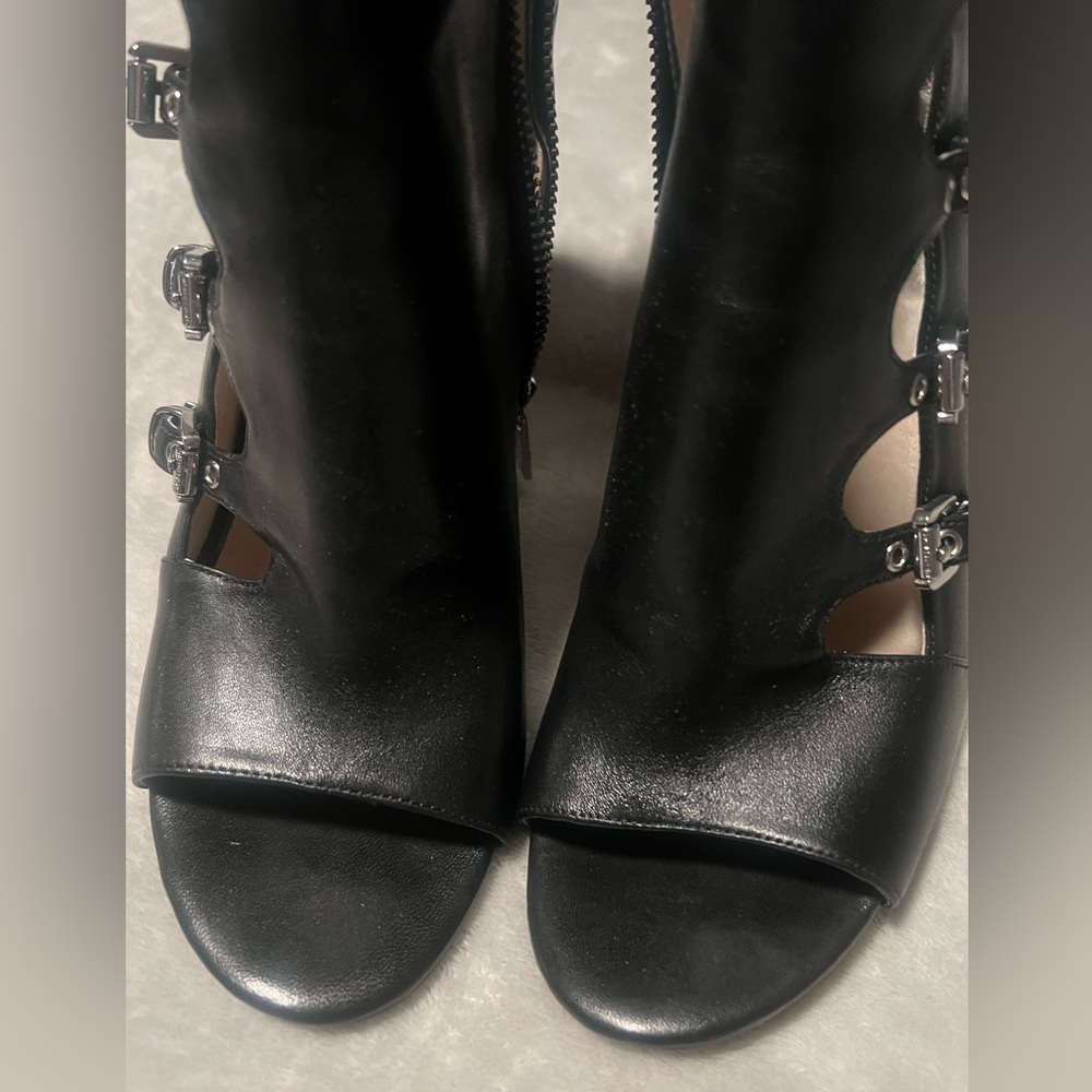 Michael Kors Black Leather Cassie Bootie Heels size 9